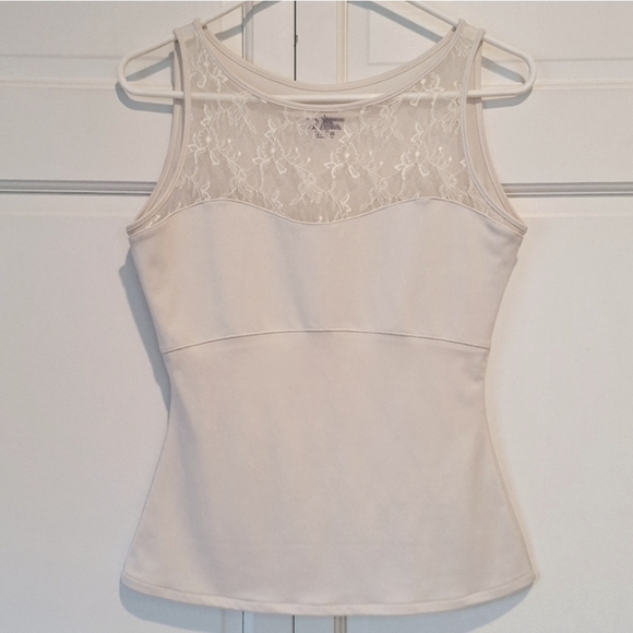 SPANX Other - Spanx Hide and Sleek lace bateau